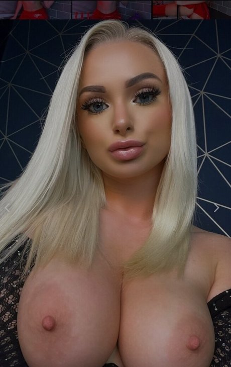 blonde shemale onlyfans free nude picture