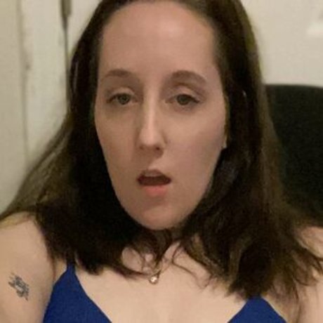 iSwallow model erotic pictures