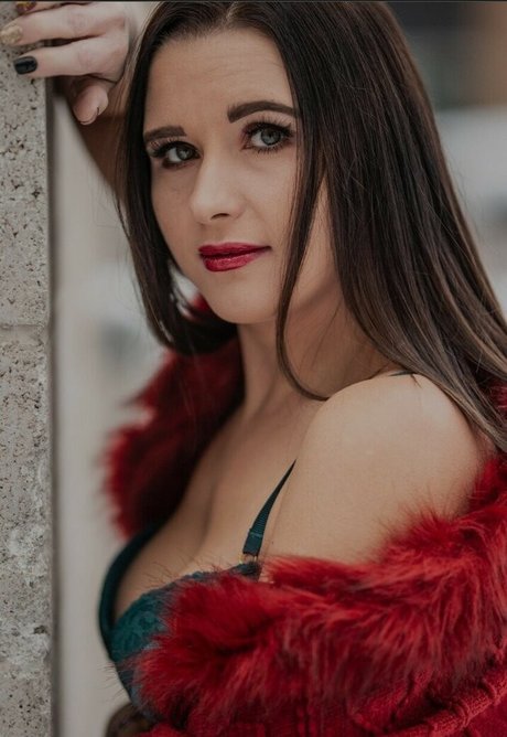 snowwhite069 naked pornstar img