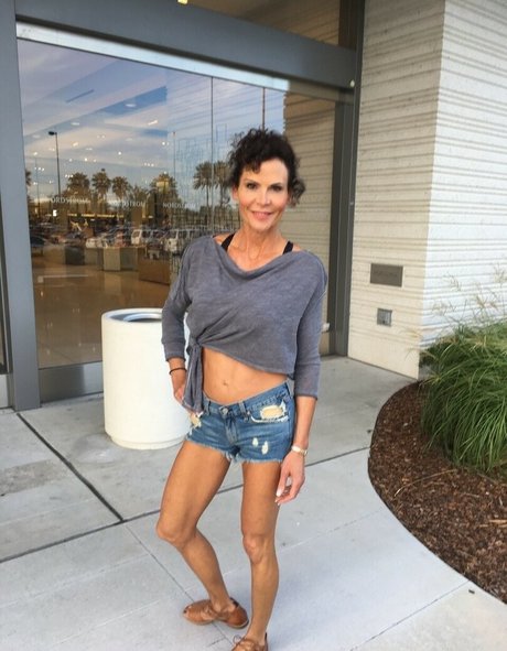 atomicmilf3 pornstar top photo