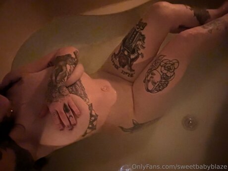 sweetbabyblaze hot model gallery