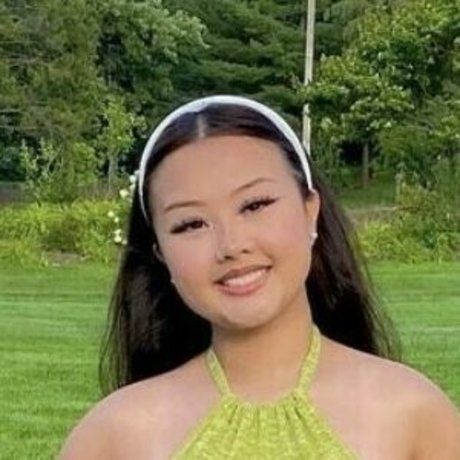 Shine Yang star nude picture