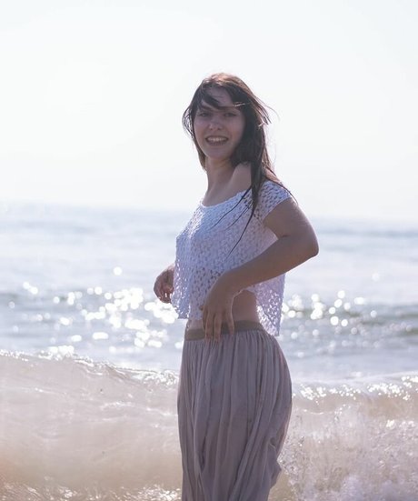 Chilli chibi hd actress photo