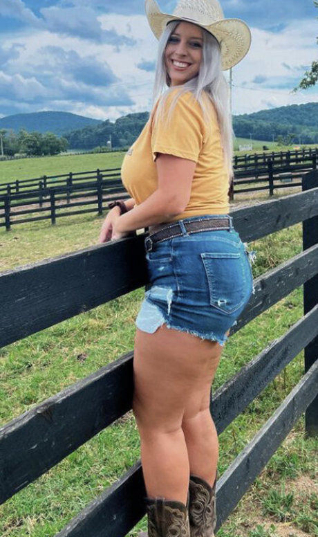 Hannah Murrell model sex picture