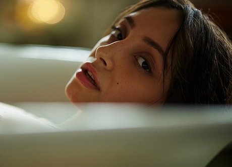 Olivia Linz model best images