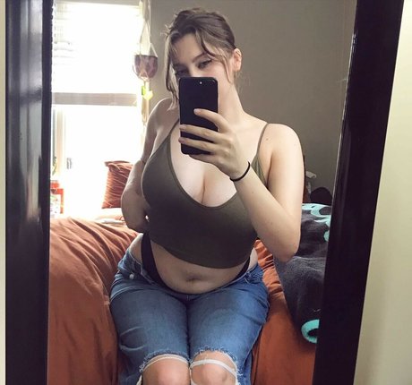 Chloe Carter model nudes photos