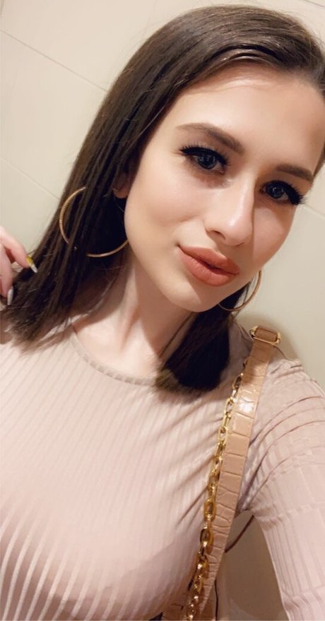 Chloe Carter adult model images