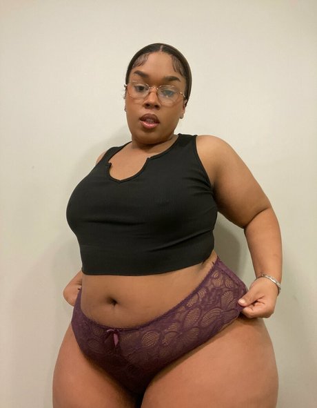 Angelsellsss sex model photo