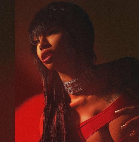 flyyytattedsky perfect pornstar photos