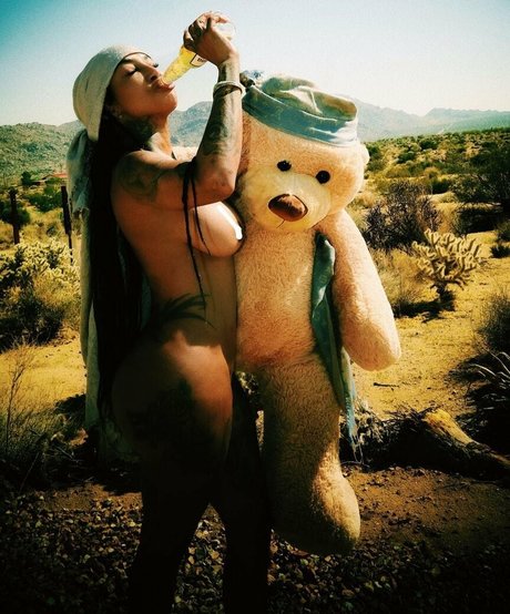 flyyytattedsky model naked archive