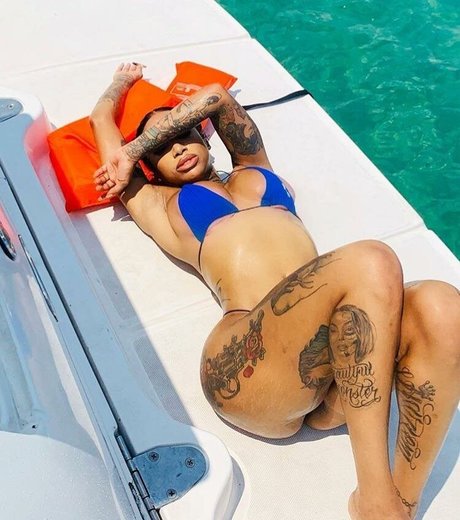 flyyytattedsky model pretty image