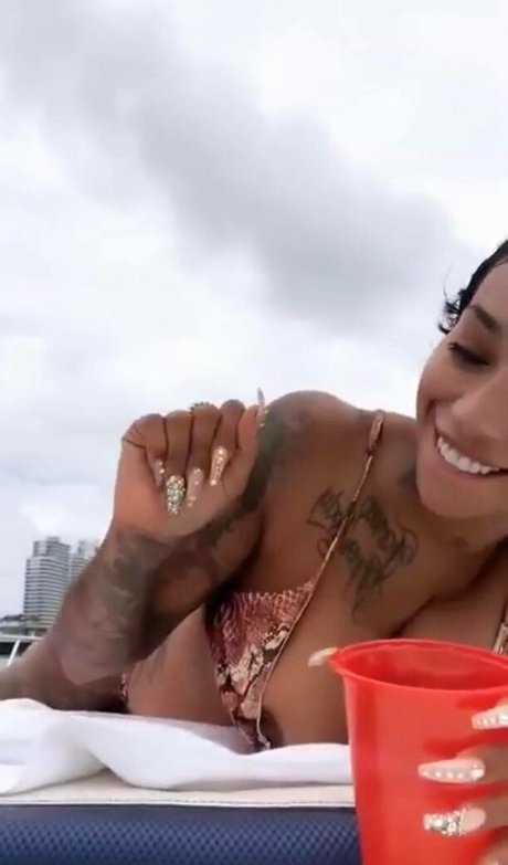 flyyytattedsky sex pornstar photos