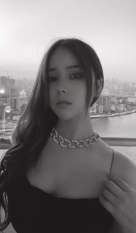 Lydia Yuna nude pornstar pictures