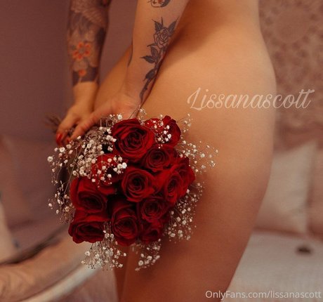 Lissana Scott nude pornstar img