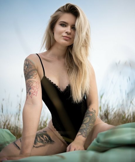 Iris A free pornstar images