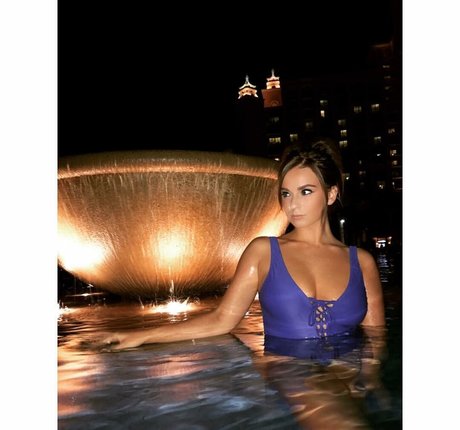 Hollie Sparrow sexy model archive