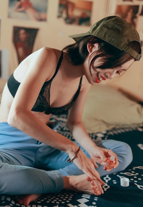 tranny onlyfans beautiful image