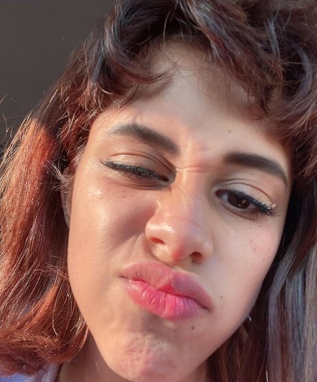 Littlebunnygirl naked pornstar img