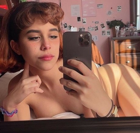 Littlebunnygirl best actress photos