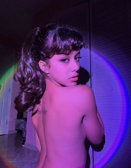 Littlebunnygirl star nice photo