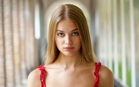 Sophie Sherwood star high quality pictures