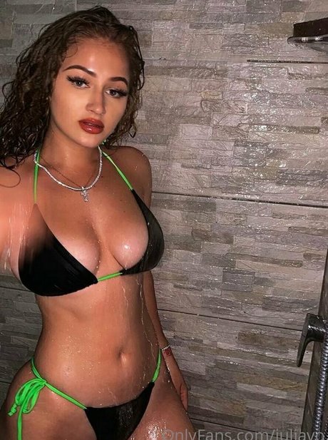 iuliavo pornstar pretty pic