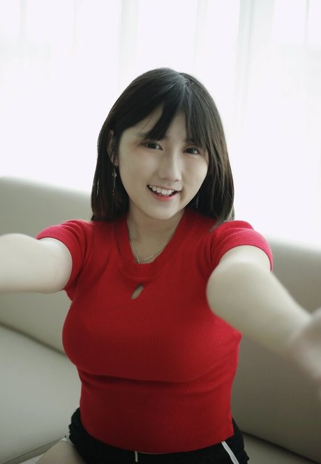 Dea Marella hd pornstar img