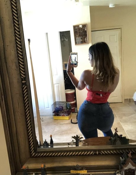 Latina California Girl model pretty pics