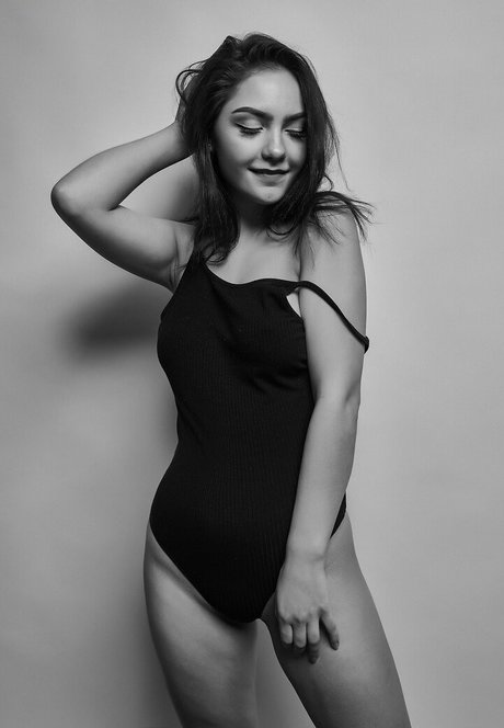 tattooed shemale onlyfans sexy naked images