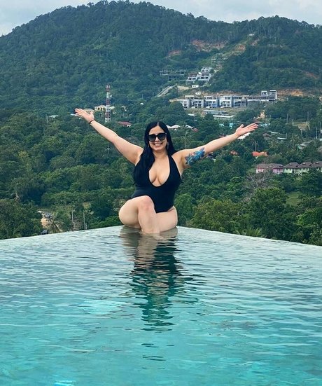 Laura Stylez top star pictures