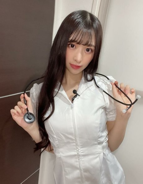 Naomi Majima model sexy img