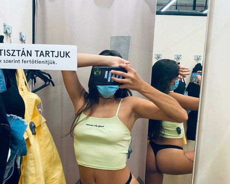 marta adult actress photo