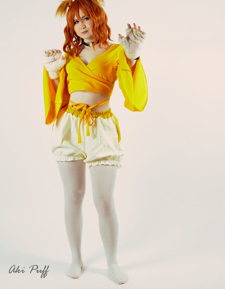 aki puff erotic actress pictures