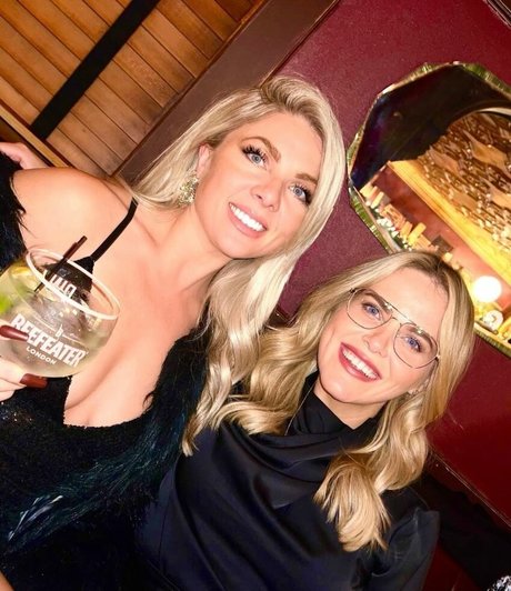 asian top onlyfans exclusive image