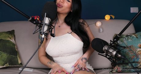 Ellie Alien ASMR high quality actress pics