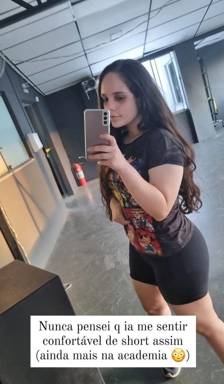 Laysa Meroto model top photos