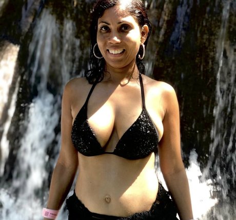 _ray of light chick naked actress photos