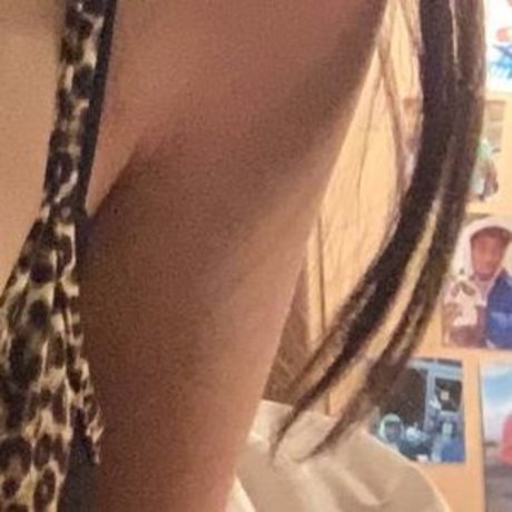 peachyjessy model naked photos