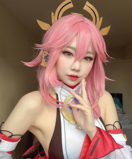 tsikyo erotic pornstar pic