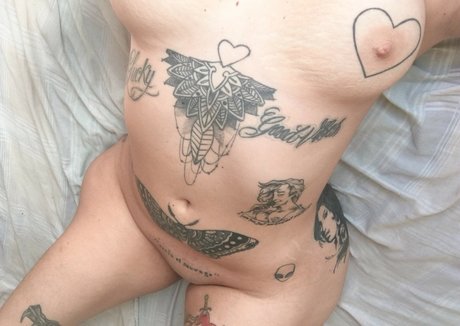 Pimenta Suicide nude model photo