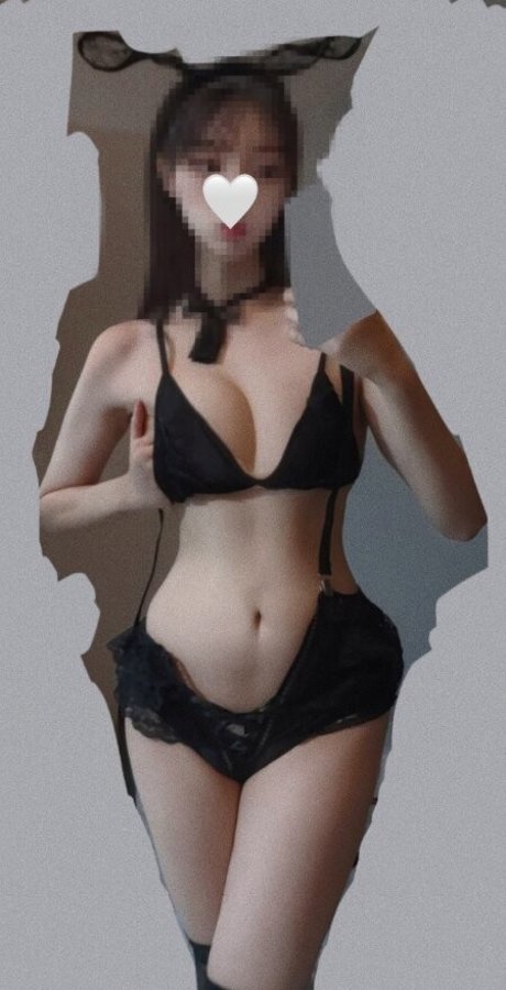 laimi cute erotic model photos