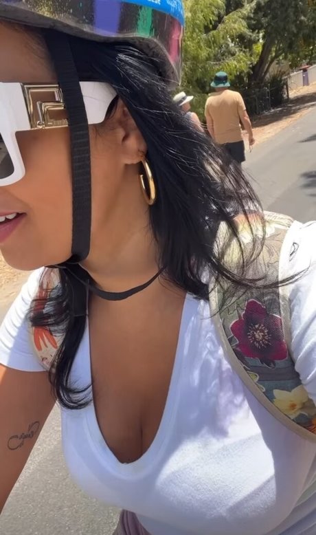 Ariadna Arantes model top pic