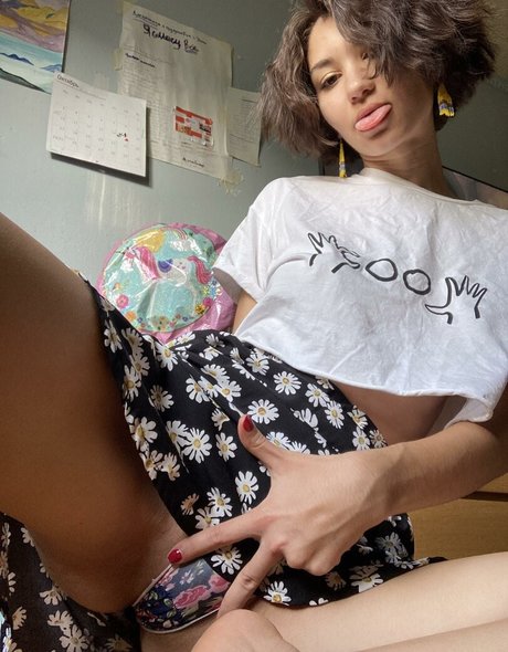 adorable dina top actress pictures