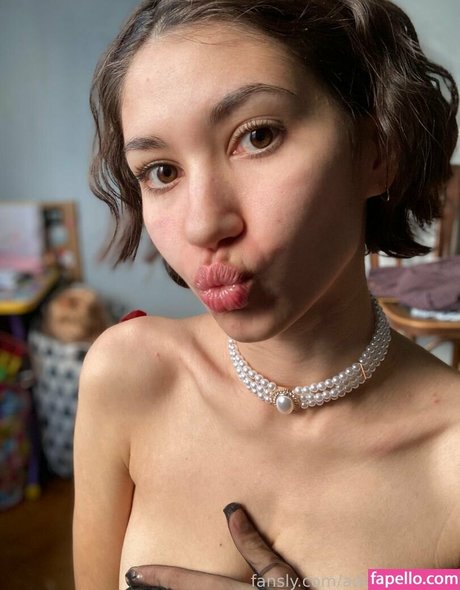 adorable dina free model pictures