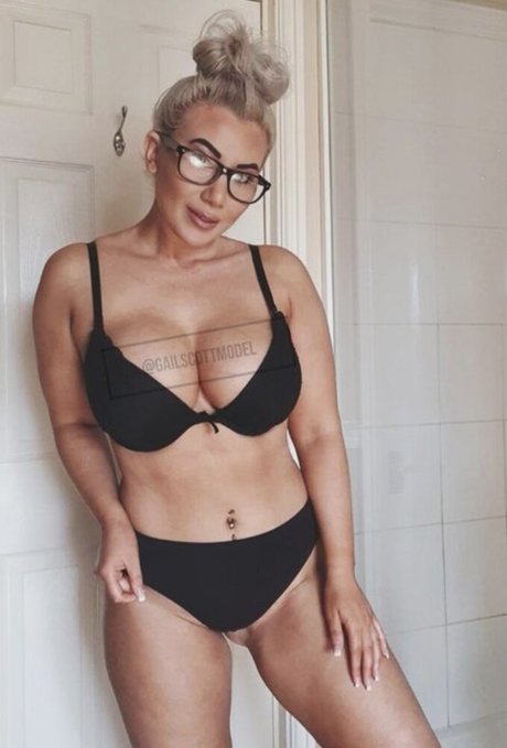 GailScott model beautiful gallery