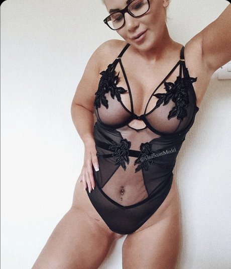 GailScott star exclusive photos