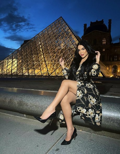 Emilli Valentina xxx actress gallery