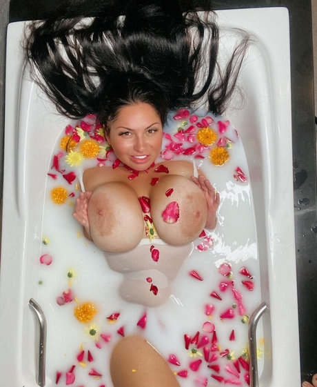 Eclipse babe nude model gallery