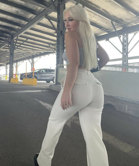 angellbunnyy pornographic actress image