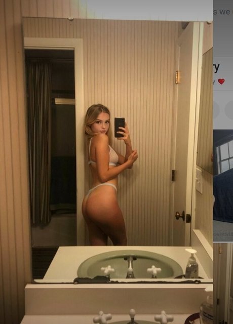 Sydney Sweety perfect star picture